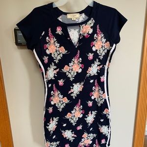 Floral sundress, tight fitting